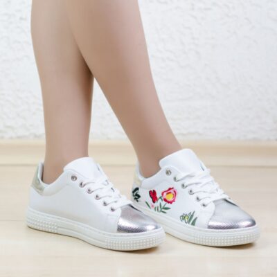 Кецове с бродерия White
