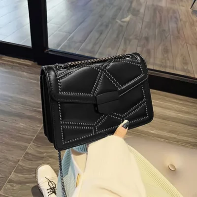 Малка дамска чантичка Blacky