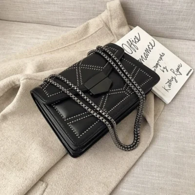 Малка дамска чантичка Blacky