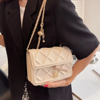 Малка чанта Mondely Beige