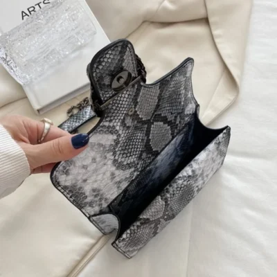 Малка чанта Snake Black