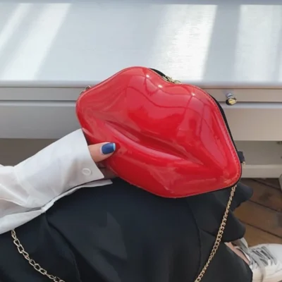 Малка чантичка Red Lips