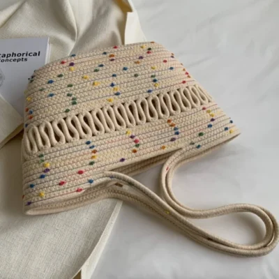 Плетена чанта тип кошница Beige