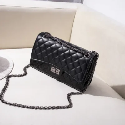 Дамска малка чанта Black 1182 - черна