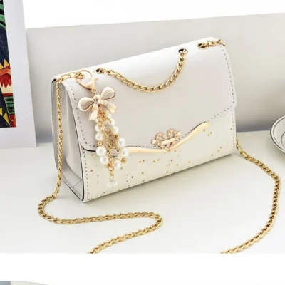 Малка дамска чанта Beige Sparkle - бежова