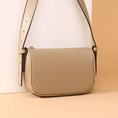 Малка дамска чанта от естествена кожа Beige 1222 - бежова