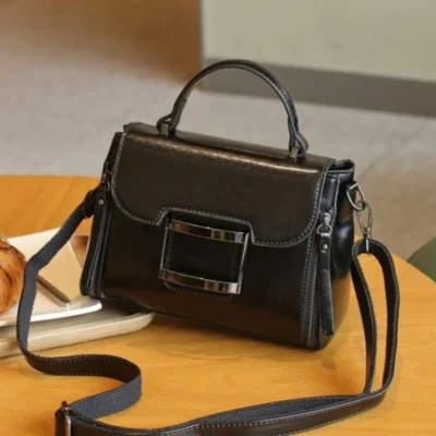Малка дамска чанта от естествена кожа Black 1221