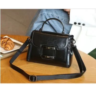 Малка дамска чанта от естествена кожа Black 1221