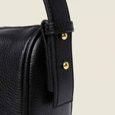 Малка дамска чанта от естествена кожа Black 1222