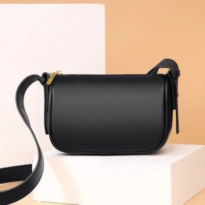 Малка дамска чанта от естествена кожа Black 1222