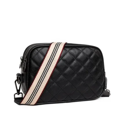 Малка дамска чанта от естествена кожа Black 1226