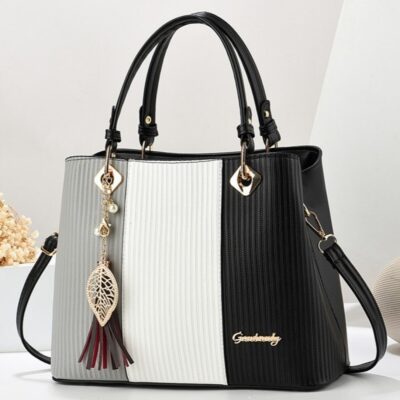 Кожена дамска чанта Tripple Black-12-bgshopmall