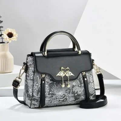 Малка дамска чанта 1267 Black черна