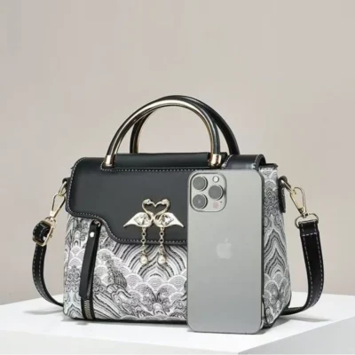 Малка дамска чанта 1267 Black черна