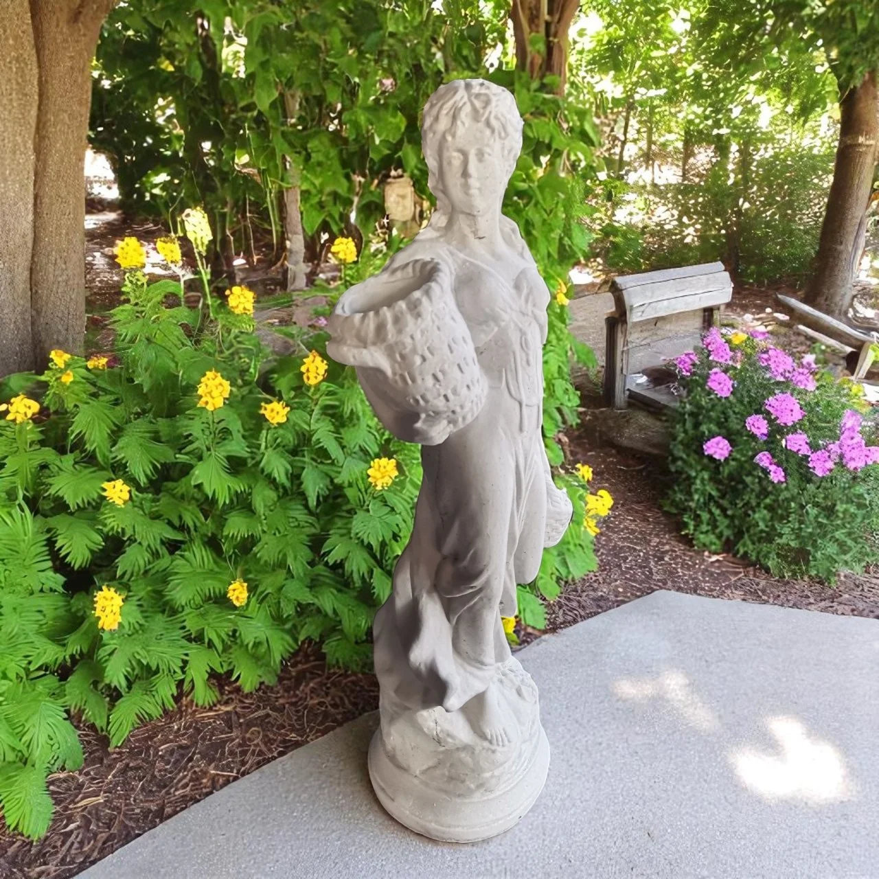 neboyadisana-statuya-ot-beton-devojka-s-koshnicza-andromeda-2.webp Статуя девойка с кошница Андромеда от бетон - небоядисан